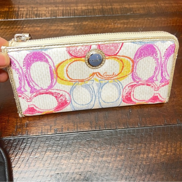 Kate Spade , Coach & Tignanello Beige Clutch and Black Wristlet Set - Picture 2 of 10